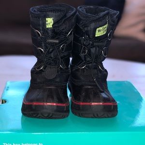 Little boys snow boot